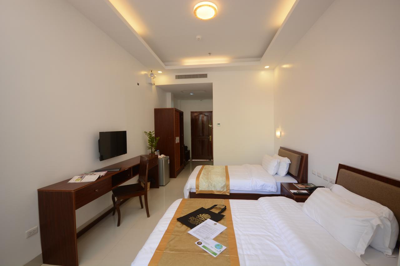 Palawan Seaview Resort Puerto Princesa Ngoại thất bức ảnh
