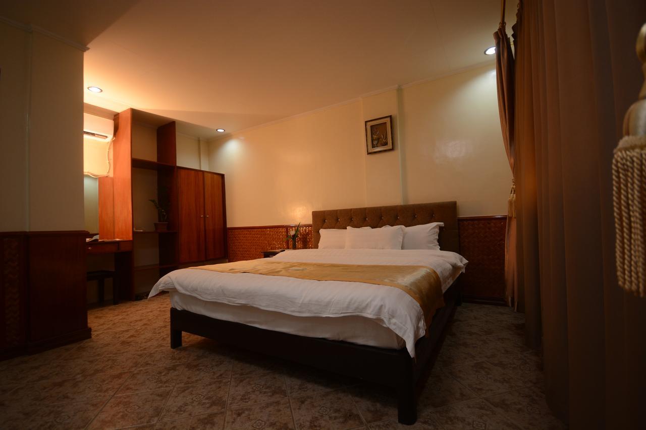 Palawan Seaview Resort Puerto Princesa Ngoại thất bức ảnh