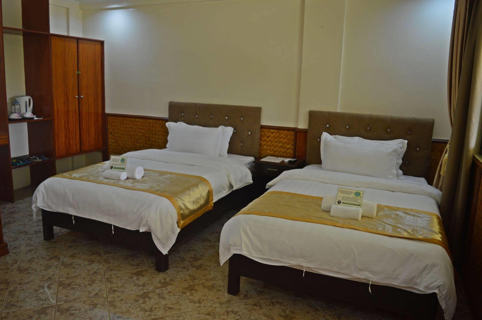 Palawan Seaview Resort Puerto Princesa Ngoại thất bức ảnh