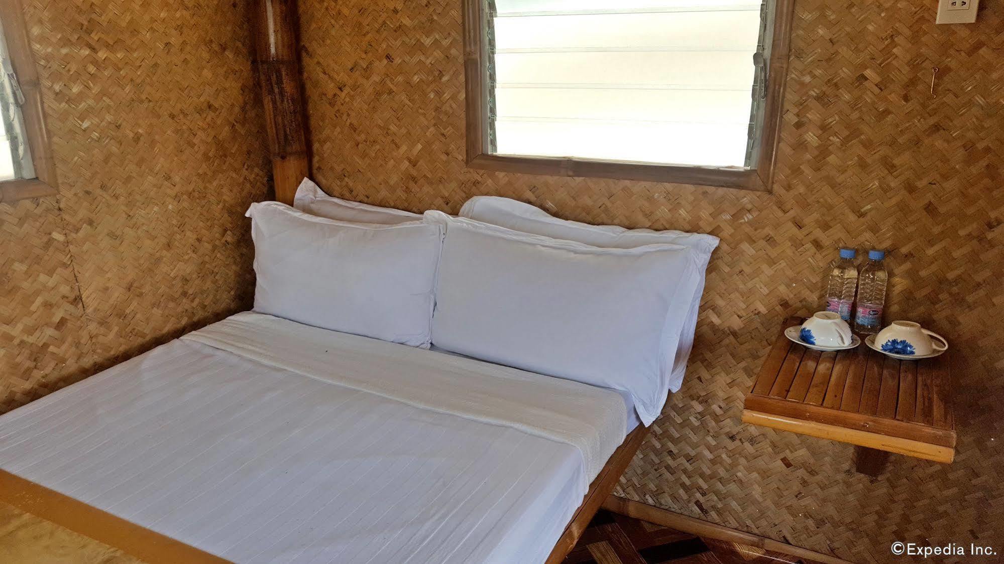 Palawan Seaview Resort Puerto Princesa Ngoại thất bức ảnh